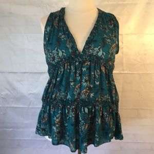 Sleeveless high/low blouse